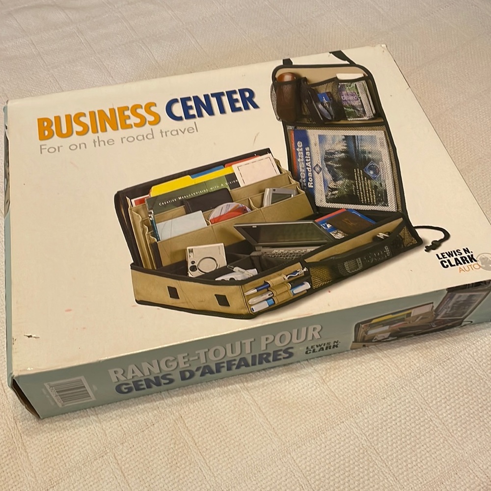 Business center for car